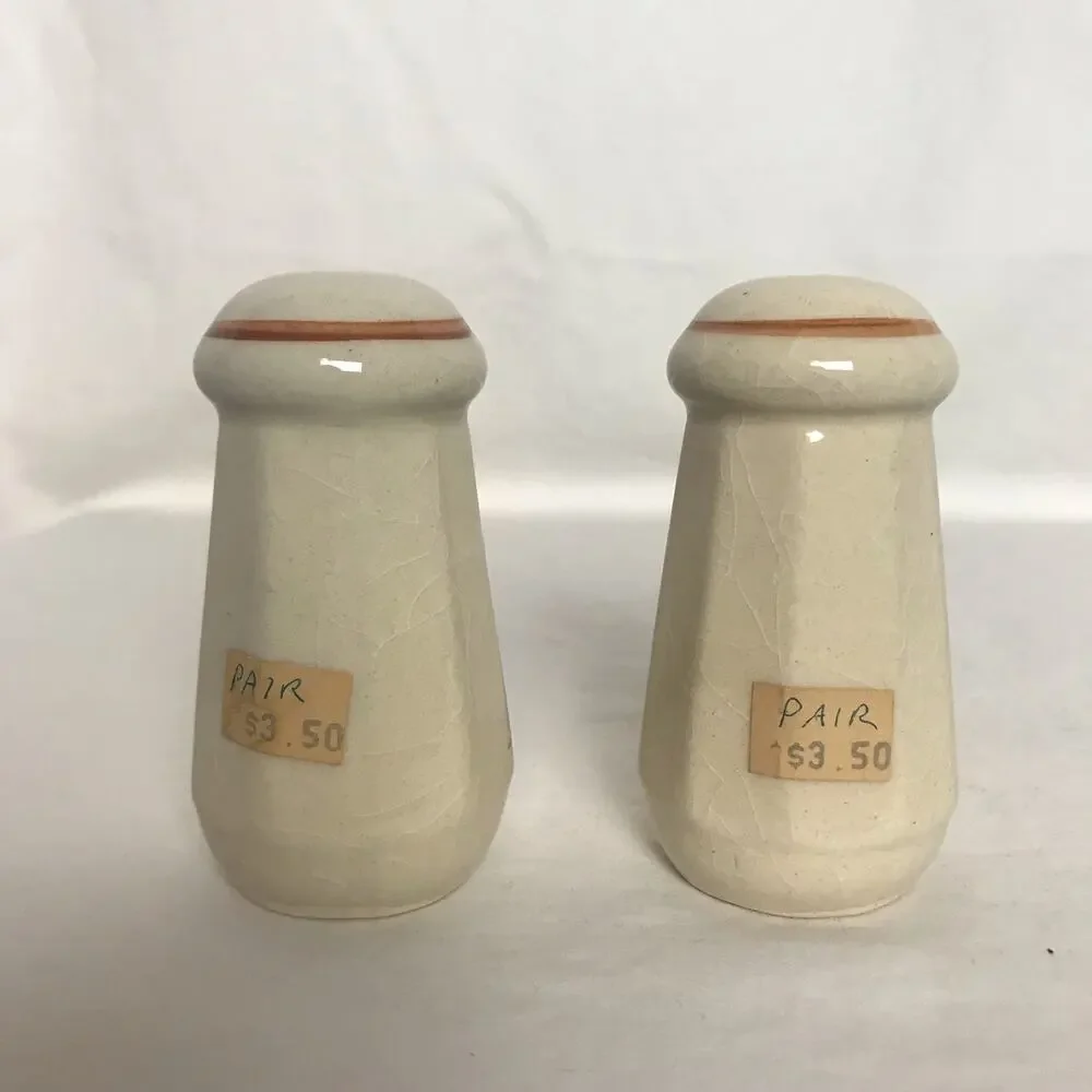 Vintage St Louis Missouri Souvenir Ceramic Salt & Pepper Shakers With Plugs